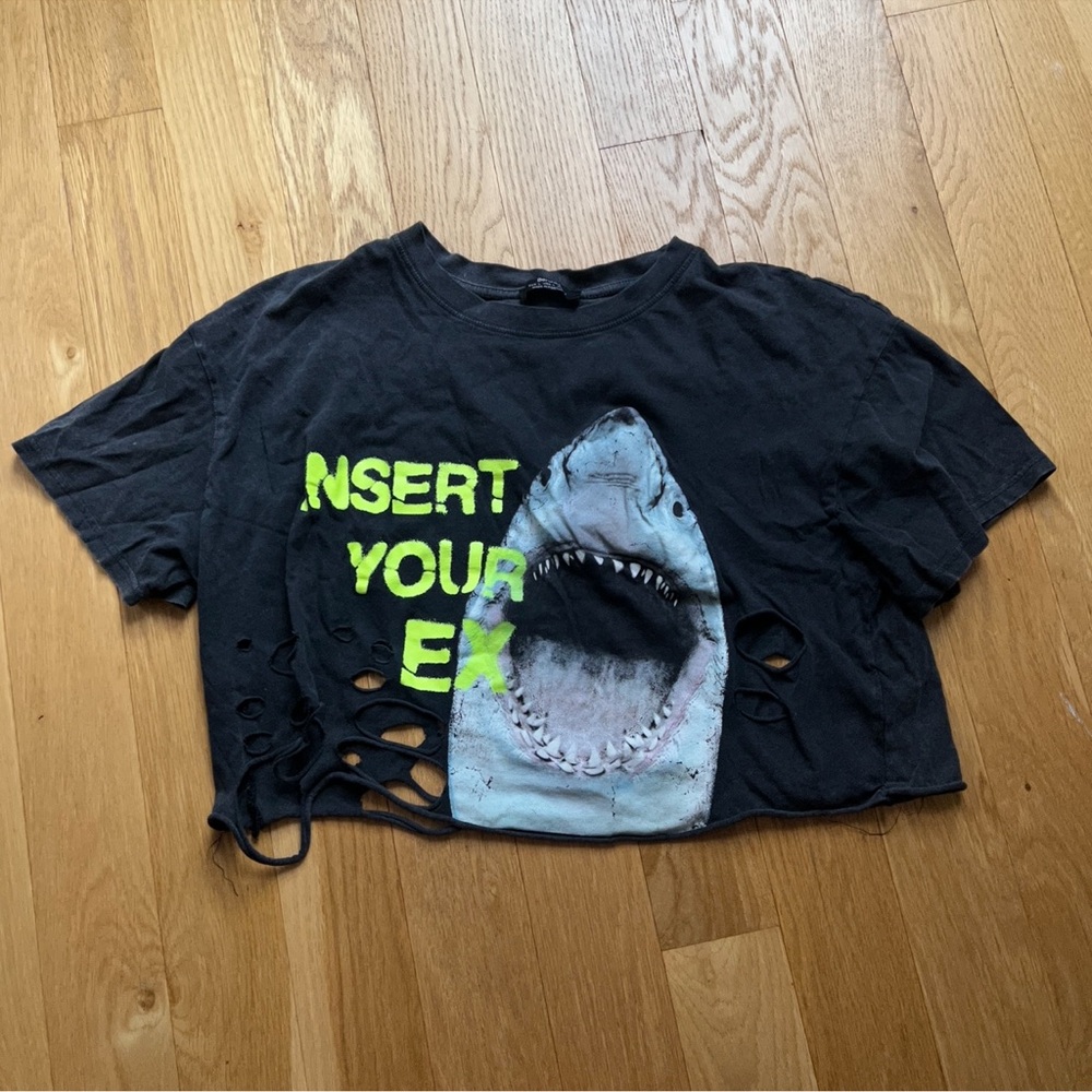 Bershka Oversize Cropped Distressed Short Sleeve Tshirt with Shark Graphic